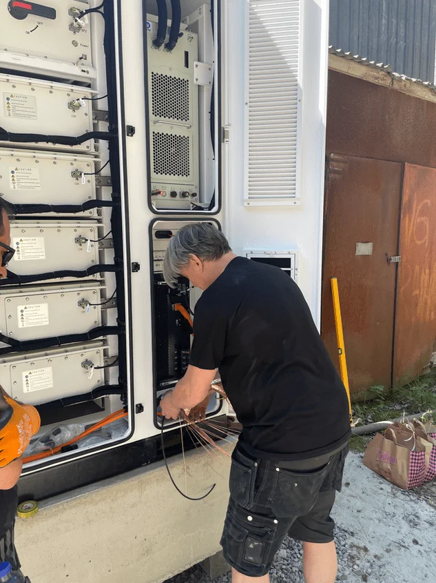 Installation av ZOE‑batteri i Köping